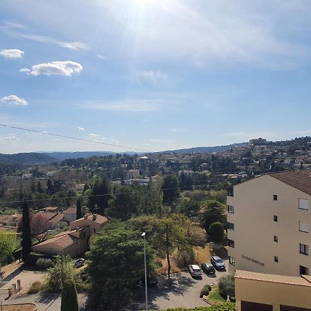 La Vue Du Chateau - Tout Confort Gréoux-les-Bains Esterno foto
